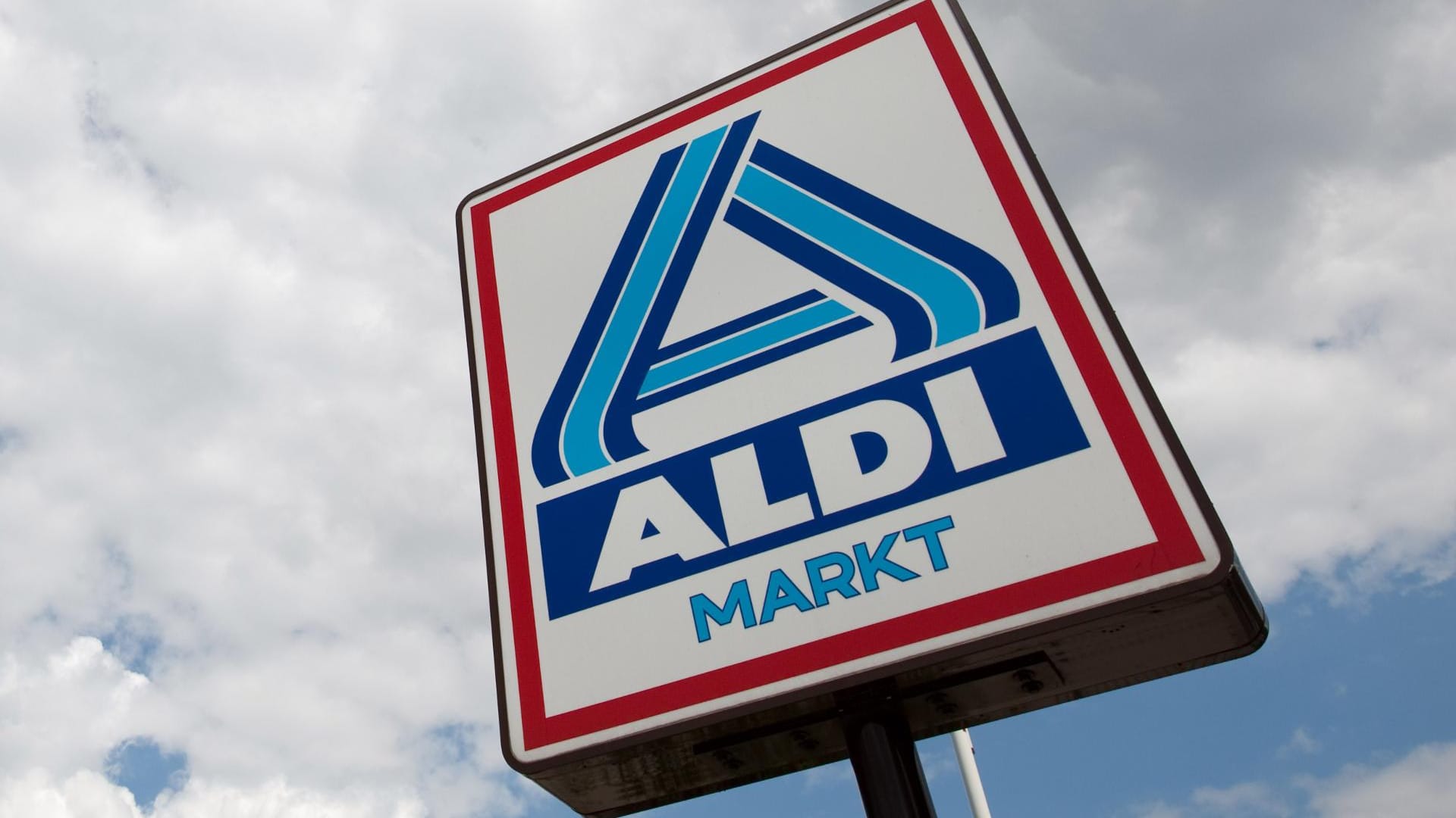 Der Name des Discounters Aldi wird für eine Gutschein-Masche missbraucht.