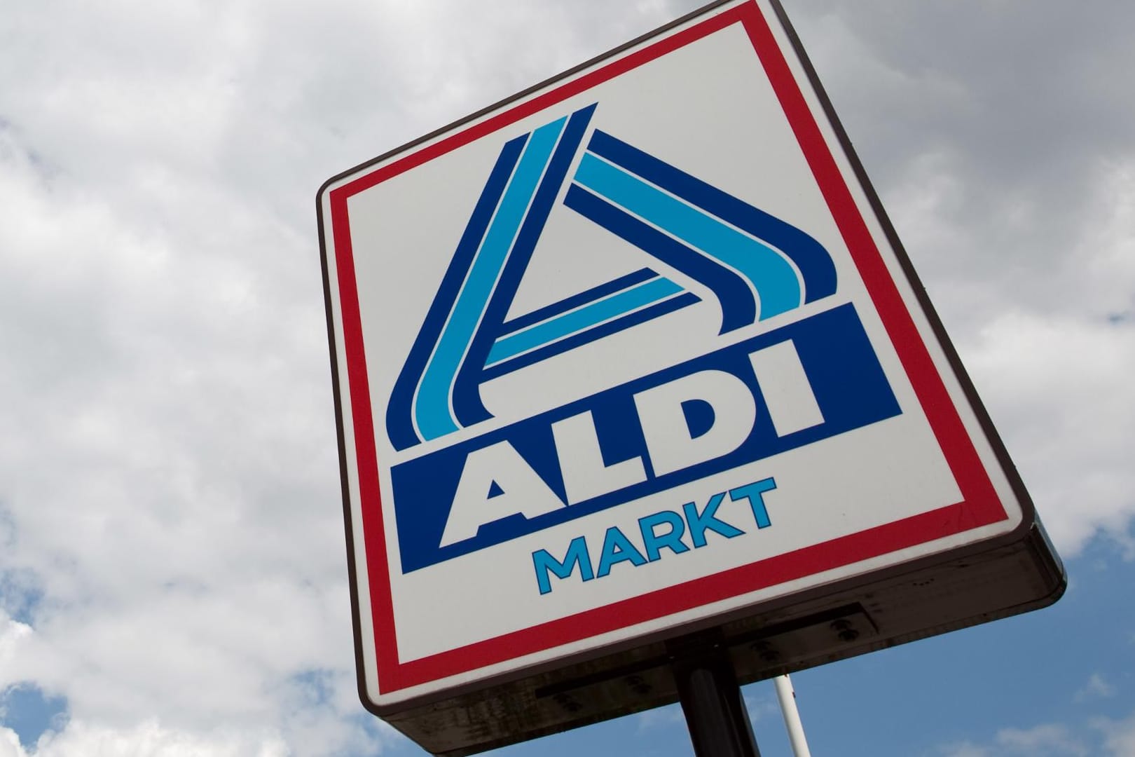 Der Name des Discounters Aldi wird für eine Gutschein-Masche missbraucht.