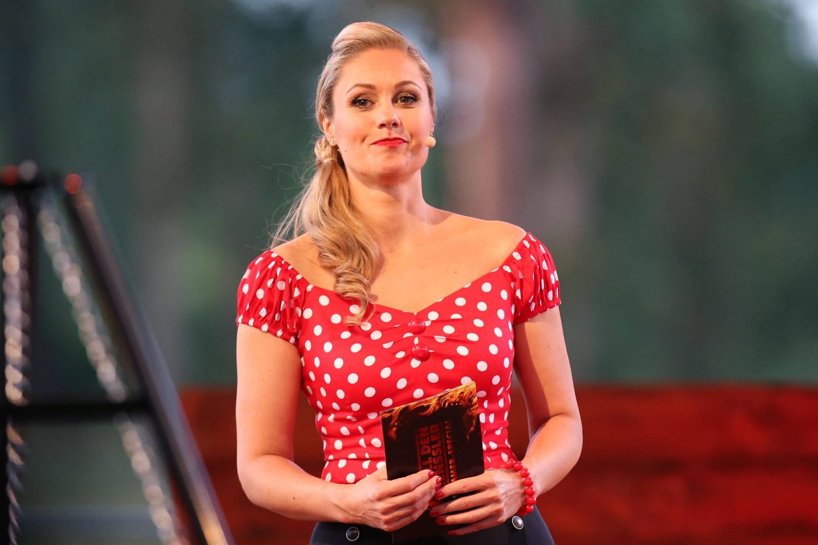 Ruth Moschner moderiert seit 2014 die Vox-Kochshow "Grill den Henssler".