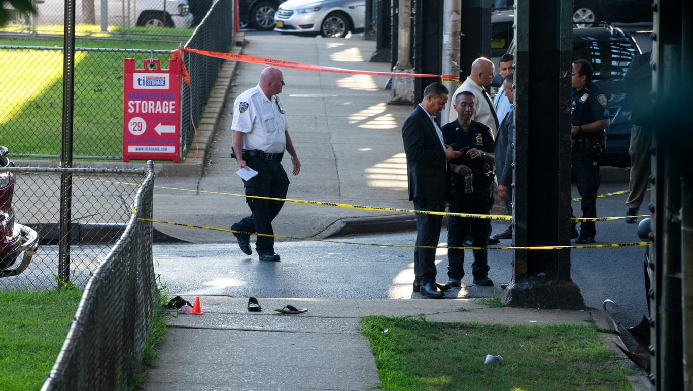 Zwei Geistliche sind in New York auf der Straße erschossen worden.