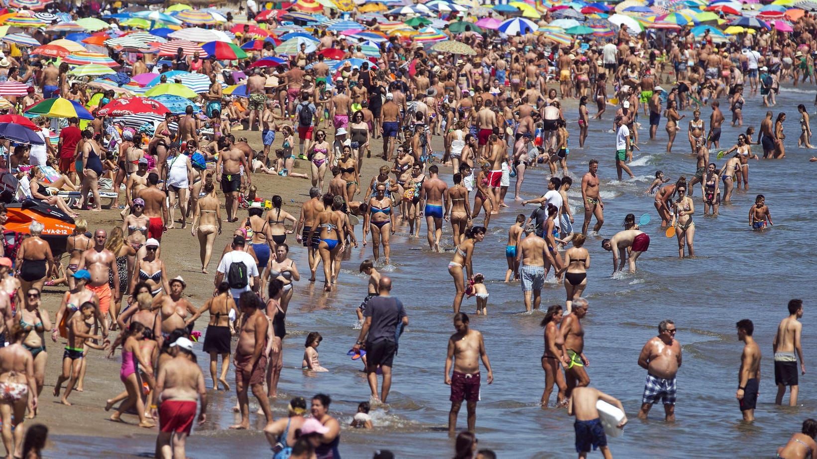 Ein Strand in Spanien.