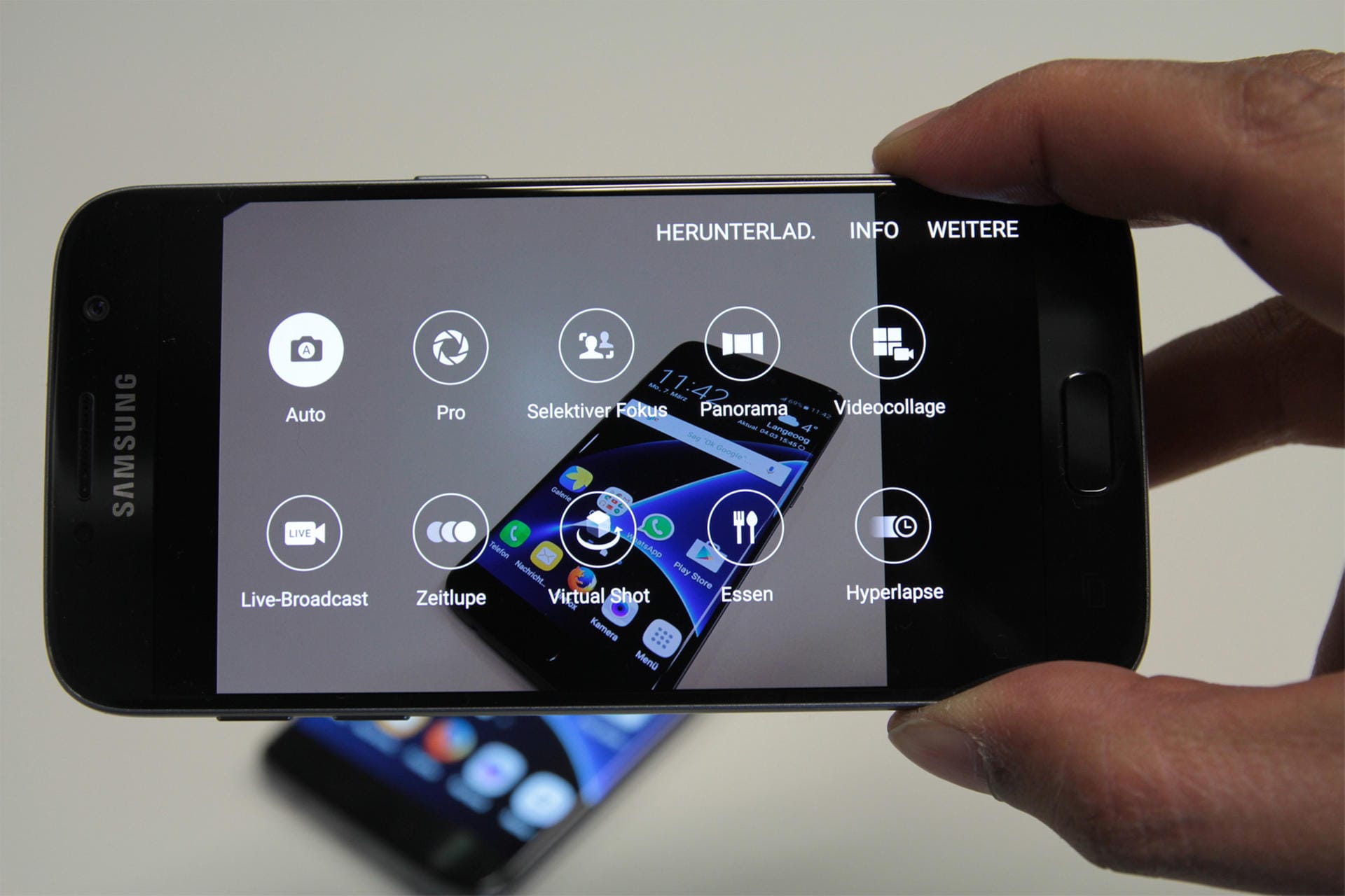 Die beste Kamera, die in einem Smartphone verbaut ist, befindet sich im Samsung Galaxy S7 (Edge).