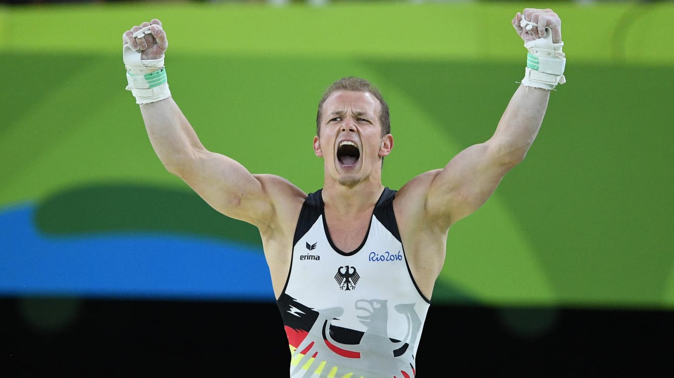 Jubel über Gold: Fabian Hambüchen ist Olympia-Sieger am Reck.