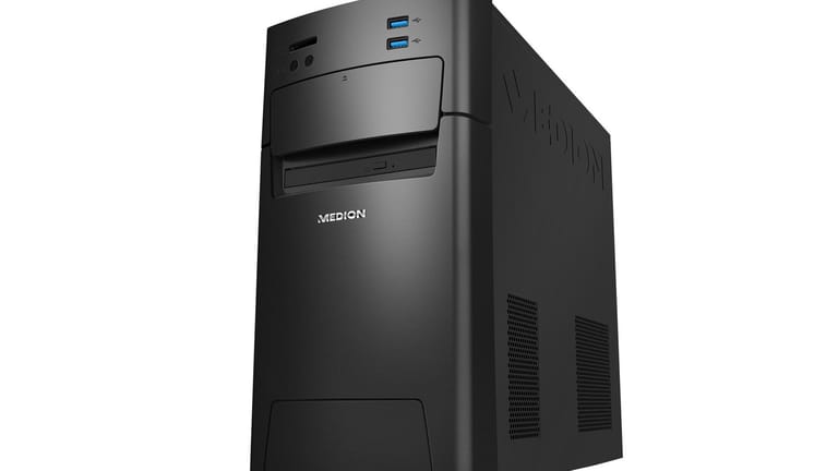 Die Bestückung des Medion Akoya P4130 D: Hauptprozessor AMD A10-8750 mit integrierter AMD-A7-Grafikchip, 8 GB RAM, 240-GB-SSD, 2000-GB-Festplatte, DVD-Brenner, Kartenleser und Windows 10 Home.