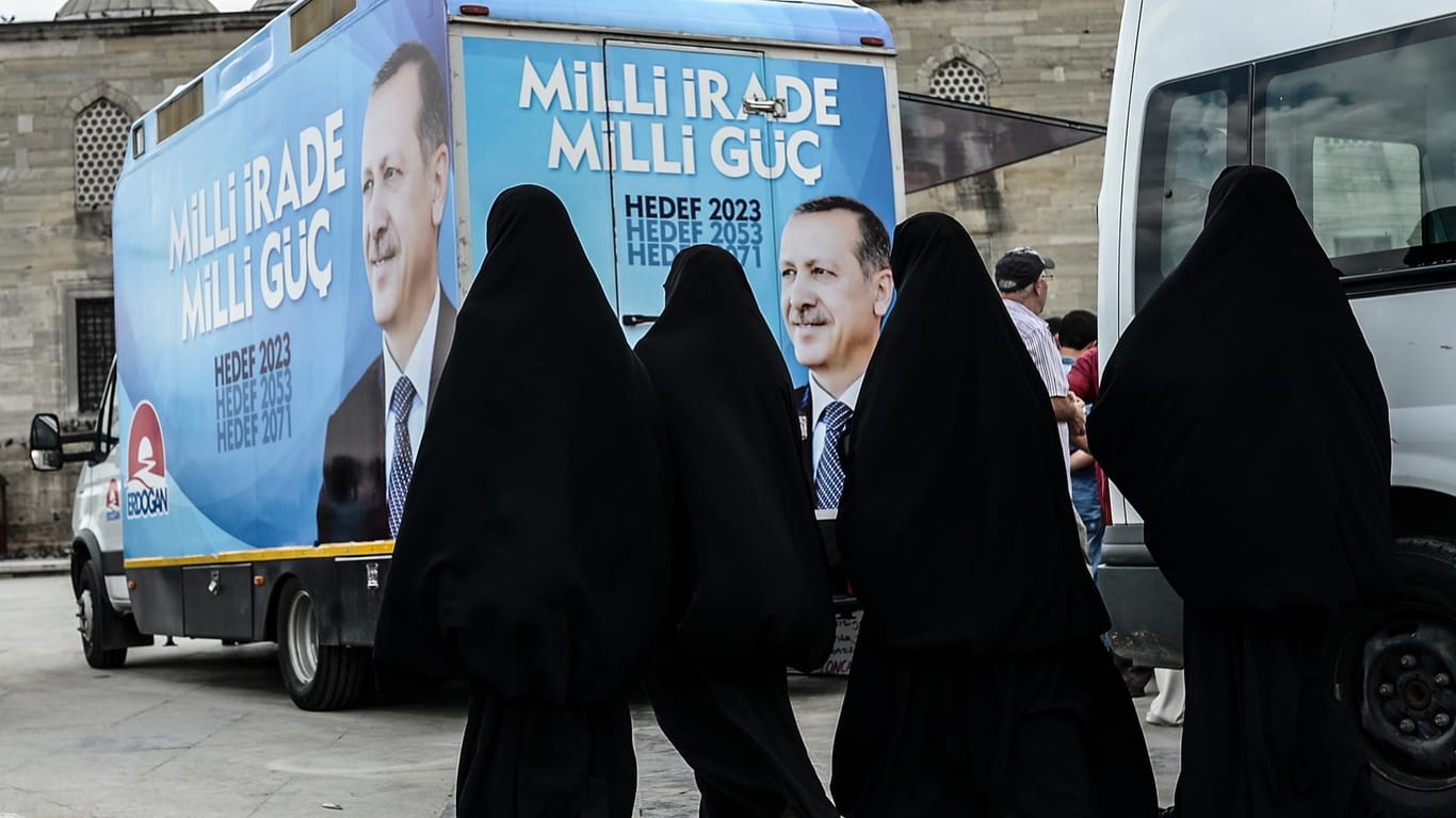 Türkei: Erdogan-Anhängerinnen während der Präsidentenwahl im Jahr 2014.