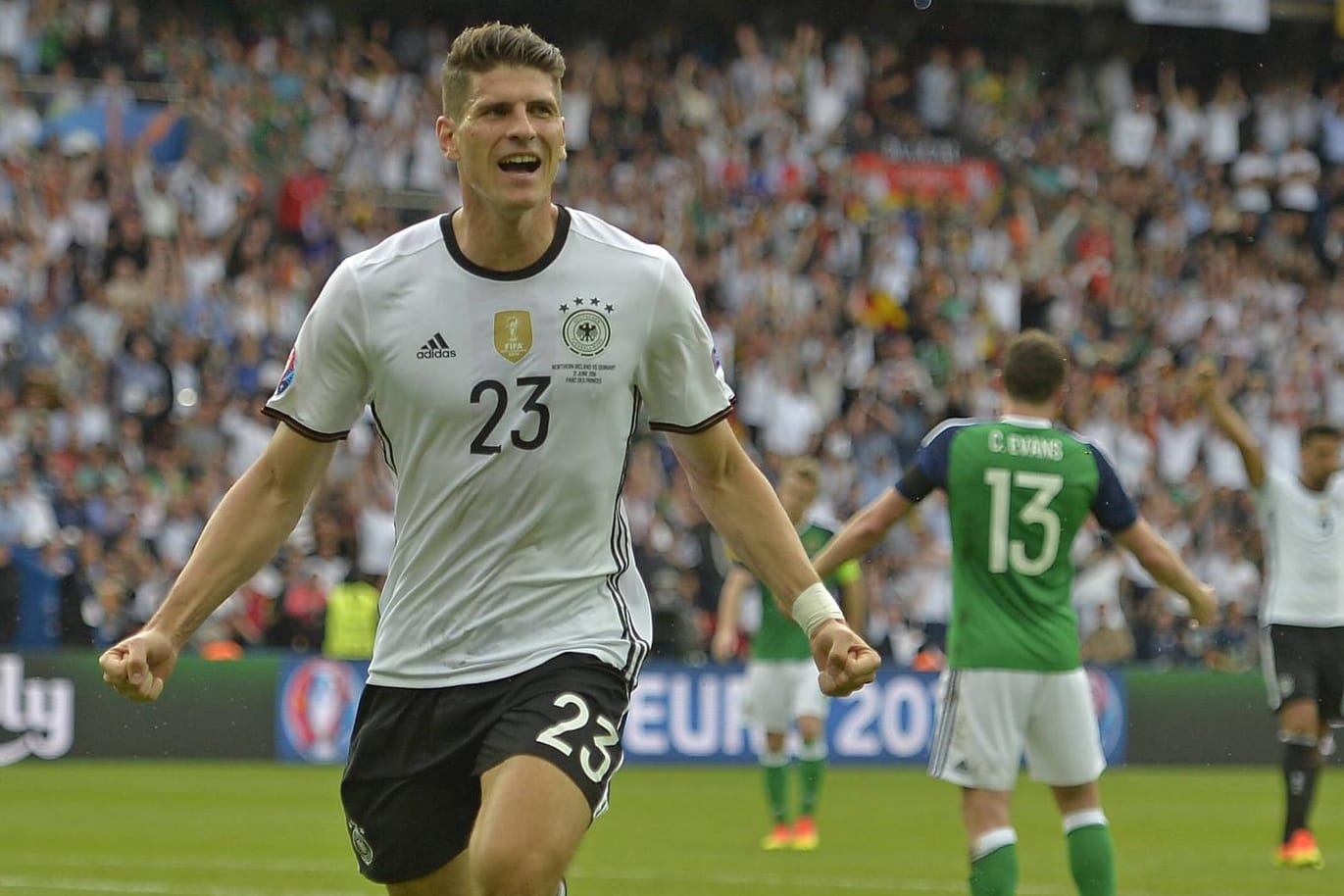 Ein DFB-Knipser für die Wölfe: Mario Gomez wechselt offenbar zum VfL Wolfsburg.