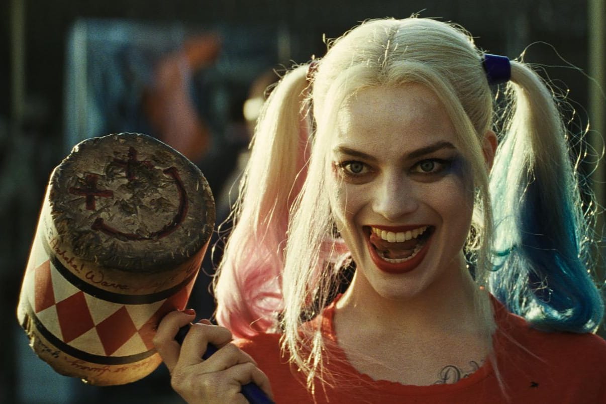 Harley Quinn (Margot Robbie) macht der Heldenjob sichtlich Spaß.