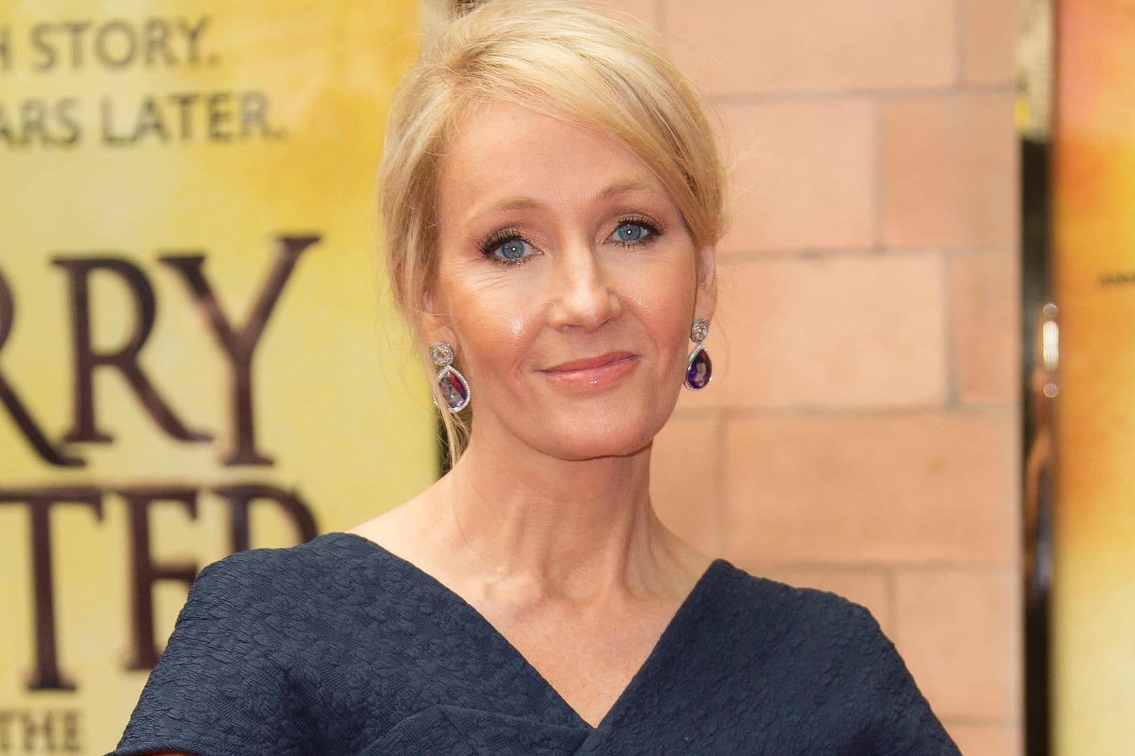 Joanne K. Rowling hat neue "Harry Potter"-Abenteuer aus ihrer Feder gezaubert.