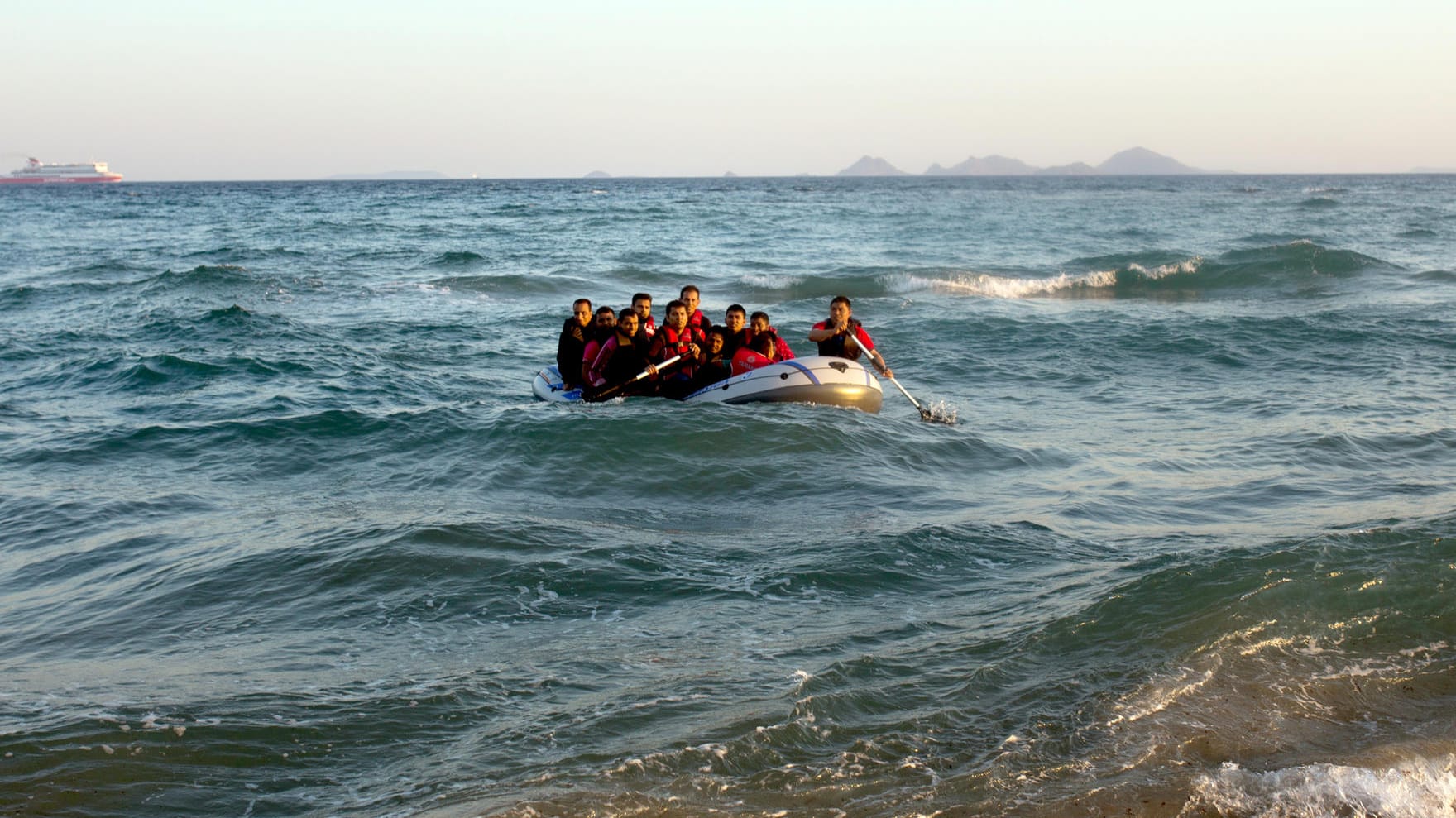 Wieder deutlich mehr Flüchtlinge machen sich auf den Weg nach Europa (Symbolbild).