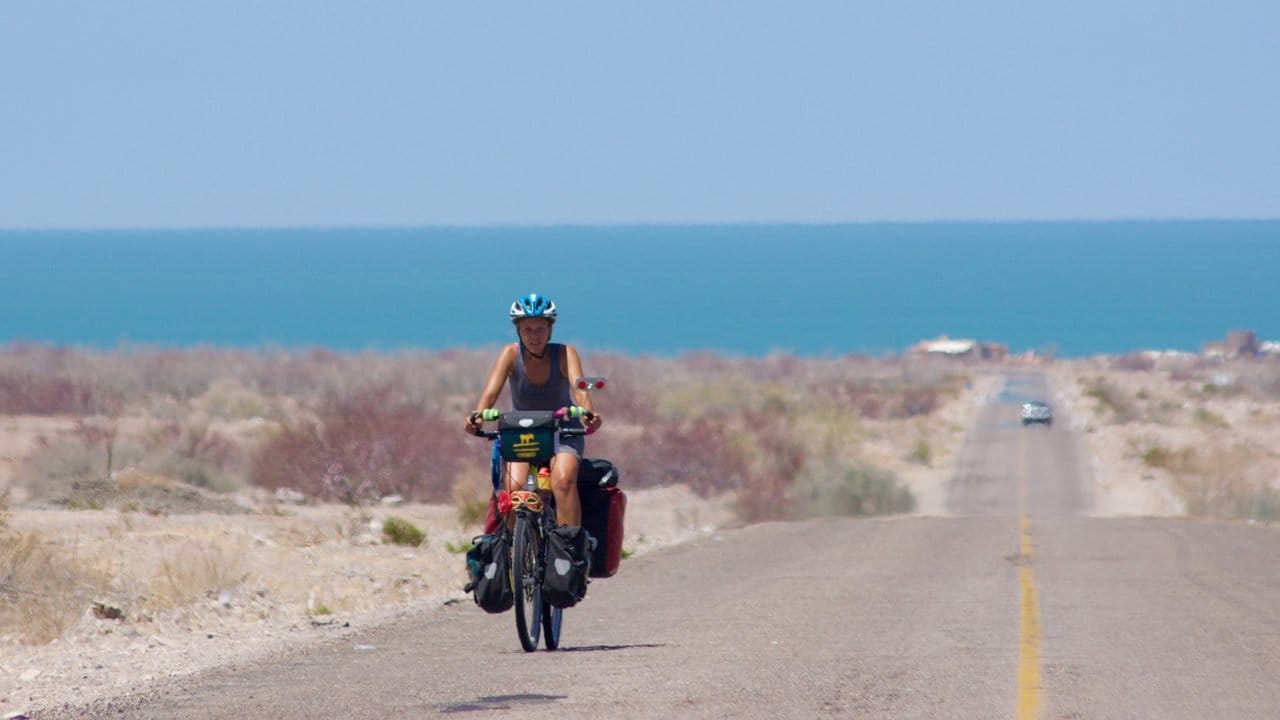 Die Radreisende Annika Wachter im Bundesstaat Baja California in Mexiko.