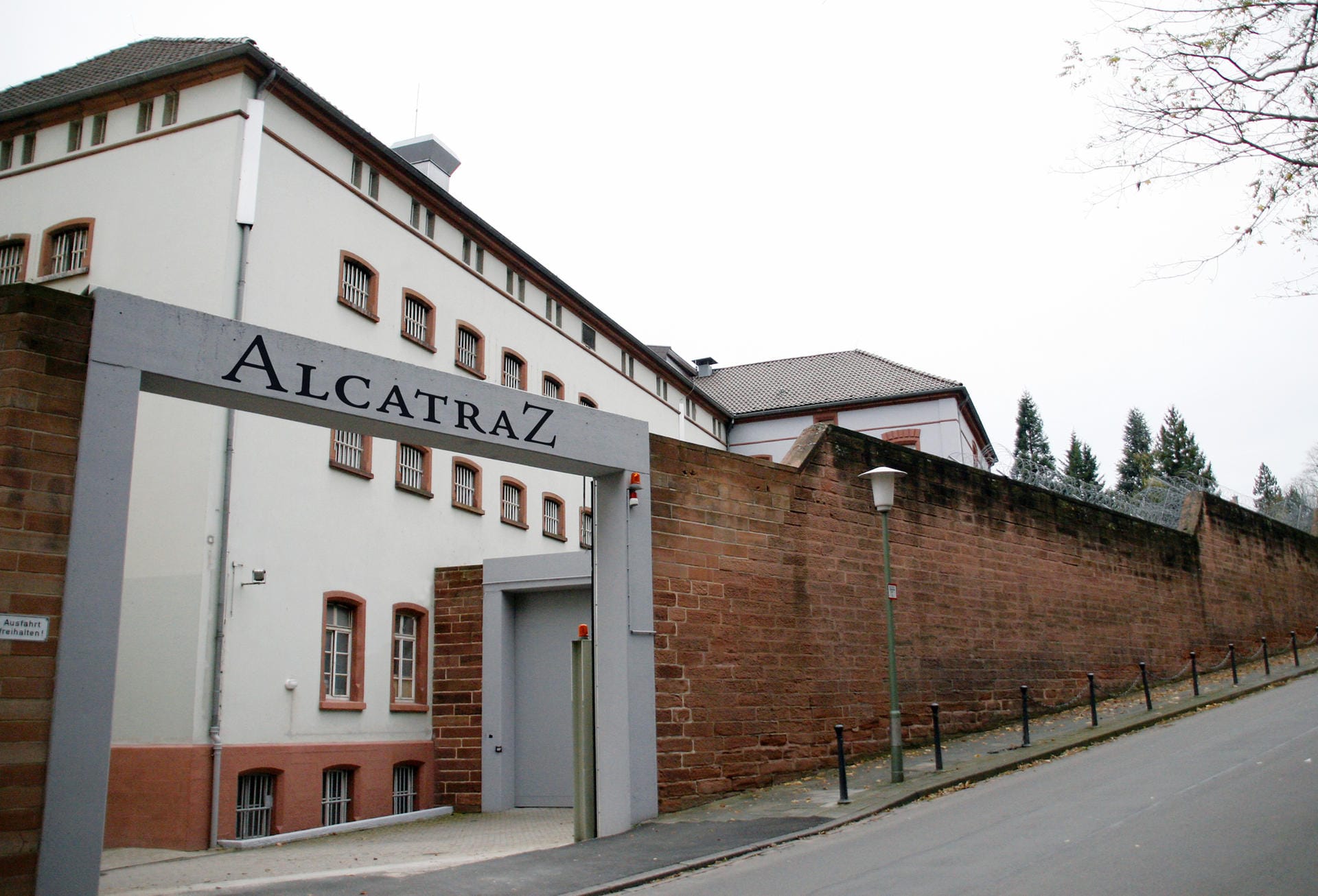 Das "Alcatraz" in Kaiserslautern ist in der einst maroden JVA untergebracht.