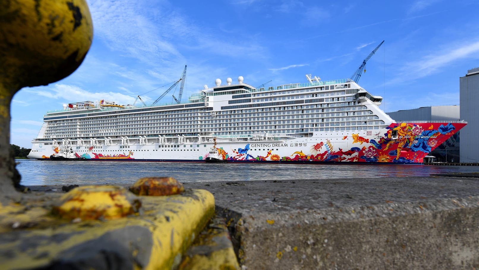 Kreuzfahrtschiff "Genting Dream" erfolgreich ausgedockt.