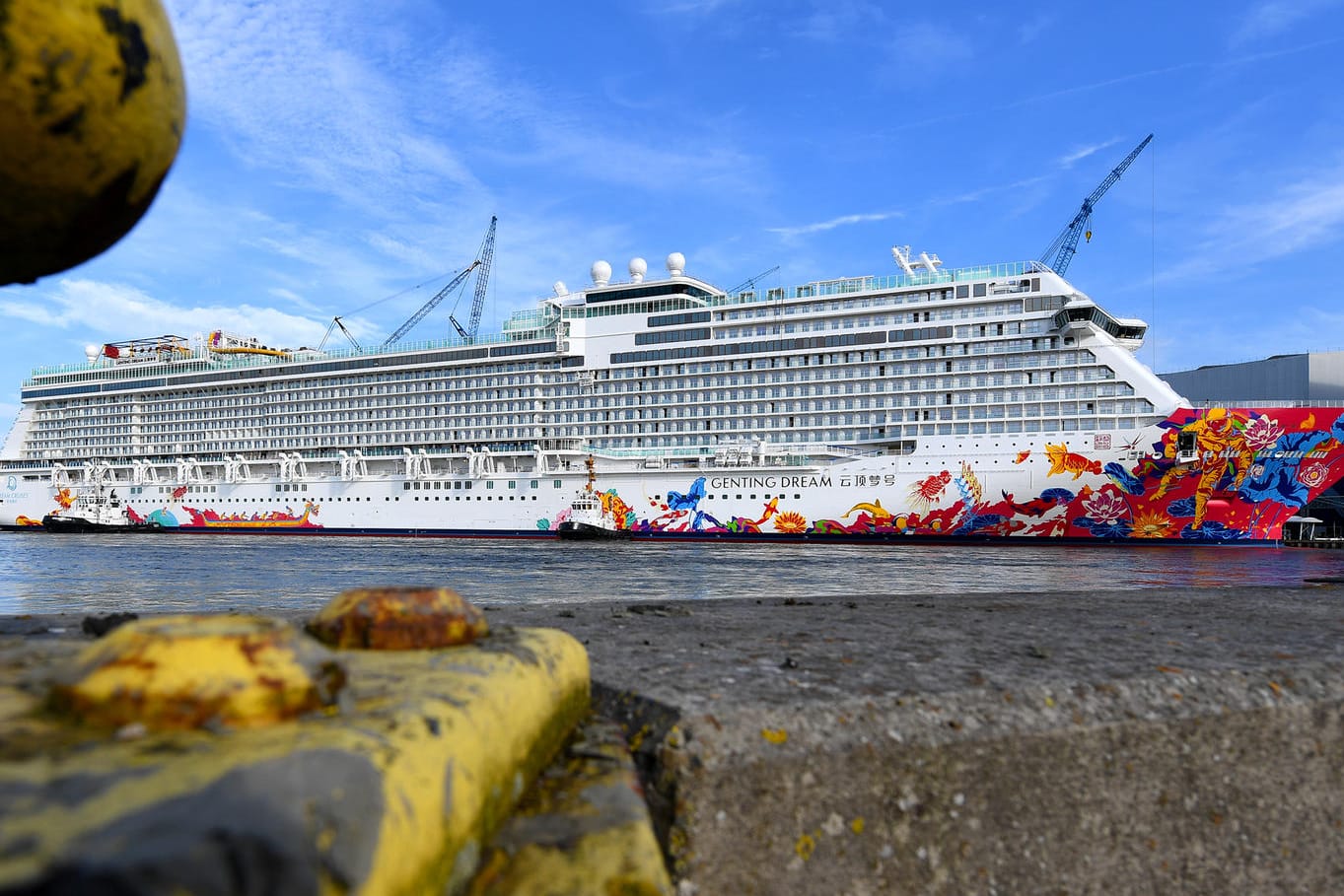 Kreuzfahrtschiff "Genting Dream" erfolgreich ausgedockt.