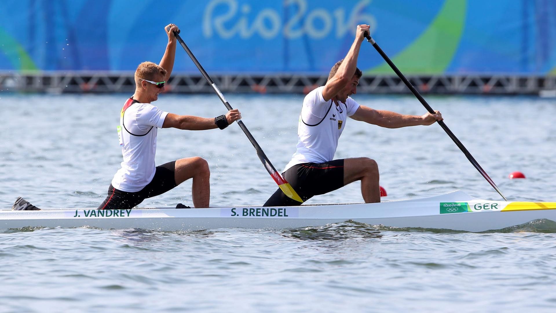 Sebastian Brendel (re.) und Jan Vandrey auf dem Weg zu Gold.