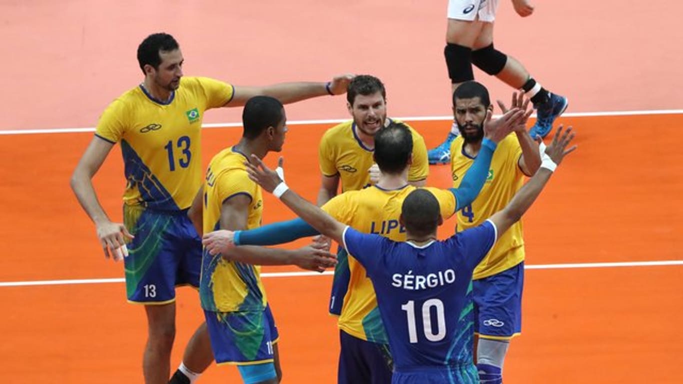 Brasilien feiert Gold im Volleyball.
