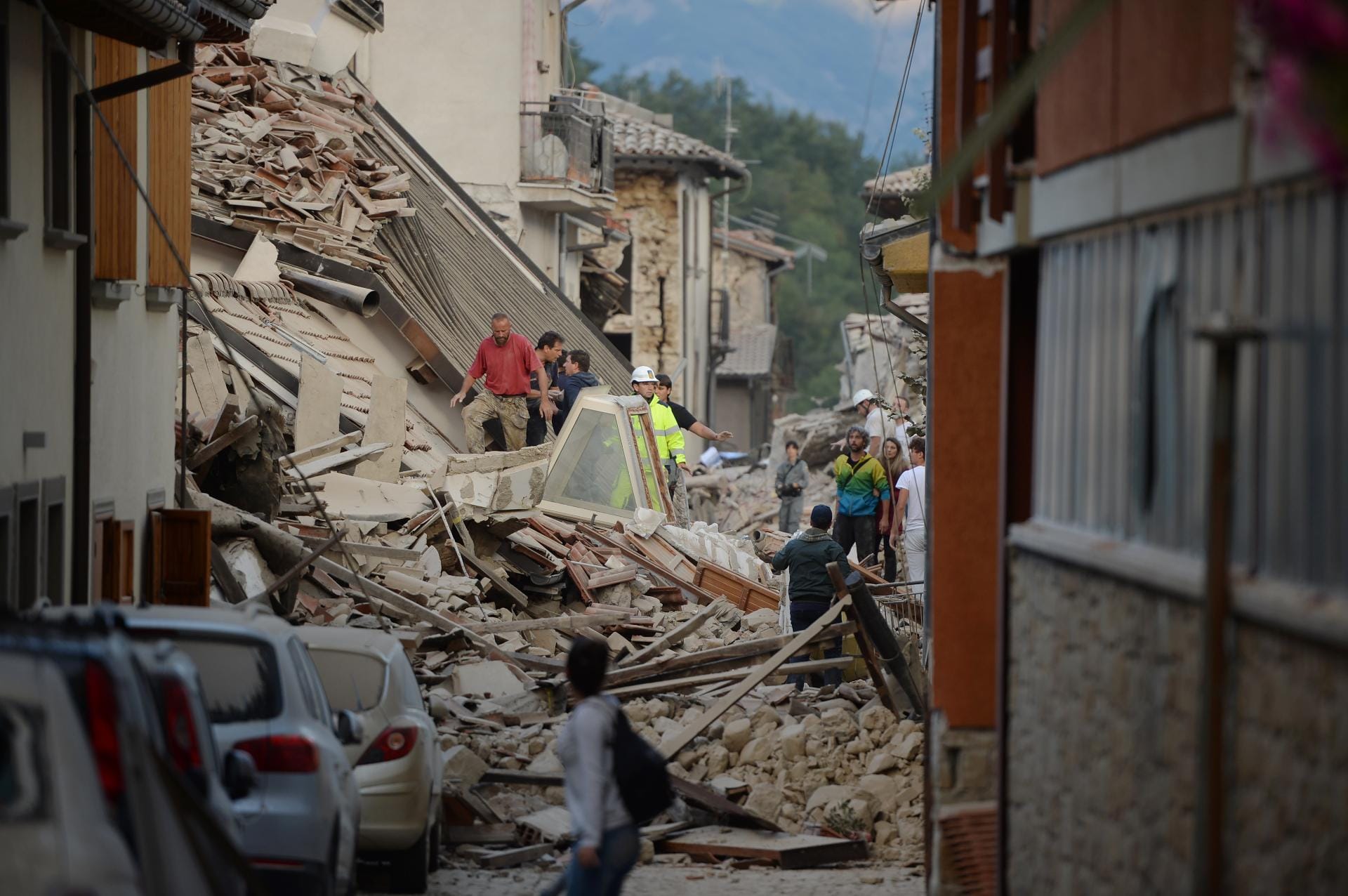 Das Epizentrum des Bebens lag nahe der Ortschaft Norcia in der Provinz Perugia. Die Orte Accumoli und Amatrice sind am schwersten betroffen.