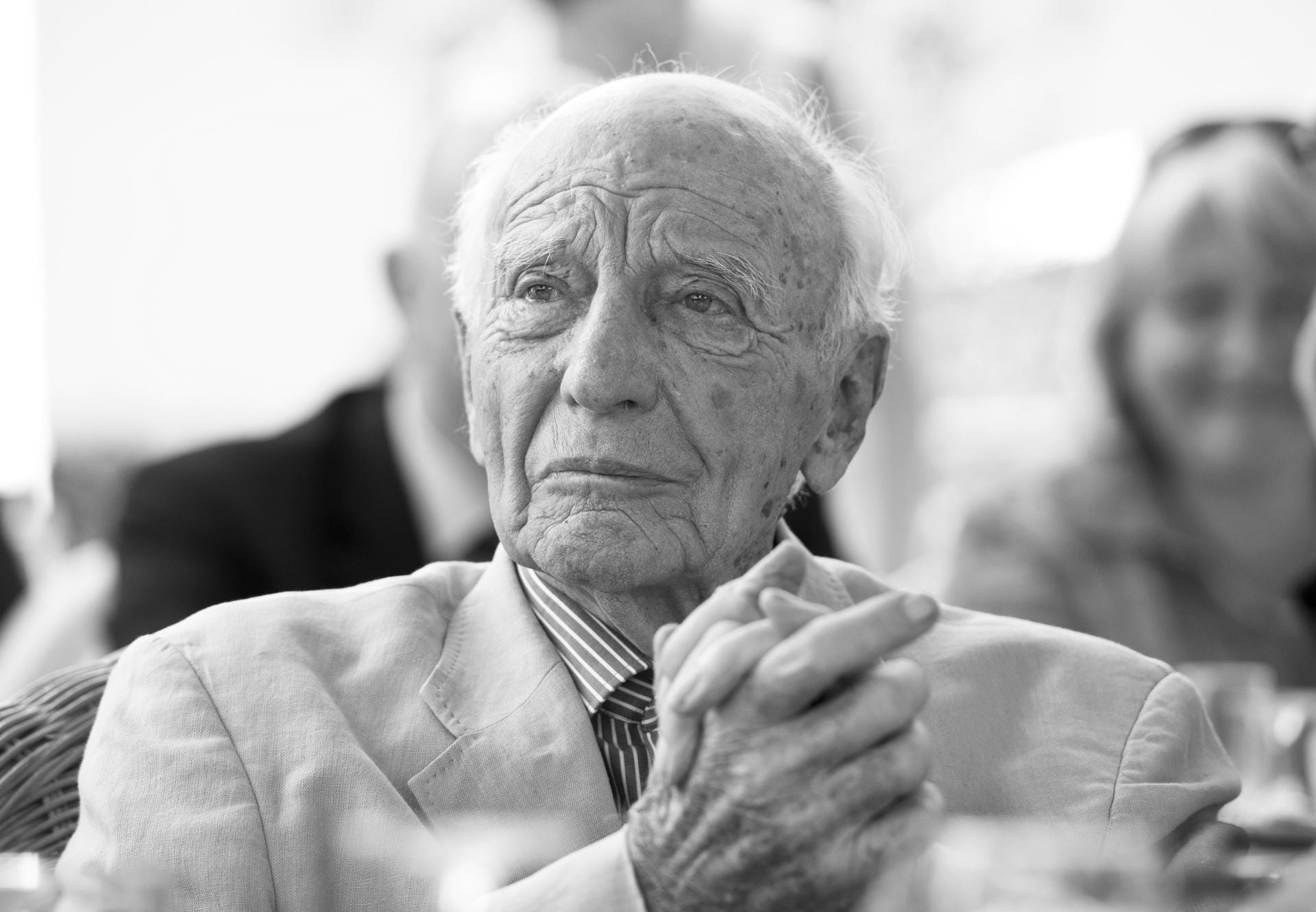 Walter Scheel ist tot. Der Alt-Bundespräsident und frühere Bundesminister starb im Alter von 97 Jahren. In den vergangenen Jahren lebte Scheel in einem Pflegeheim in Bad Krotzingen in der Nähe von Freiburg.
