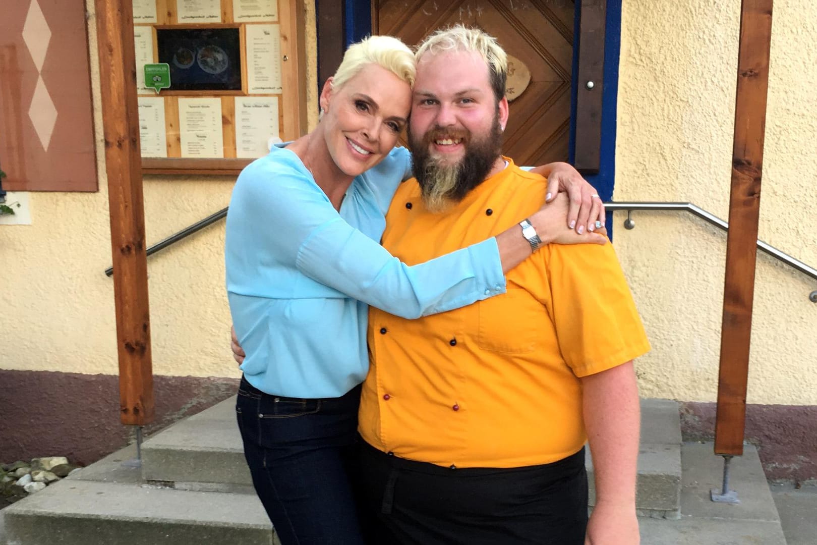 Brigitte Nielsen und Wirt Sebastian aus der RTL2-Sendung "Wirt sucht Liebe".