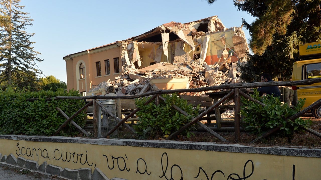 Zerstörtes Gebäude in Amatrice. Zerstörtes Gebäude in Amatrice.