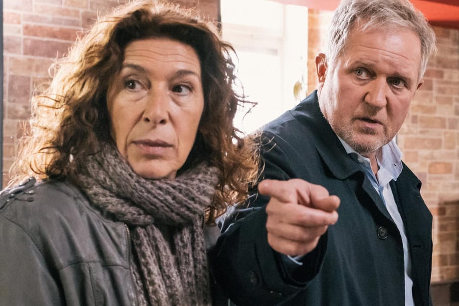 Auf der Spur von Menschenhändlern: Bibi Fellner (Adele Neuhauser) und Moritz Eisner (Harald Krassnitzer) im "Tatort: Die Kunst des Krieges".