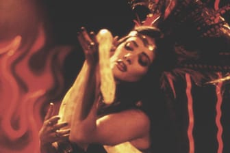 Mit ihrem Schlangentanz in "From Dusk Till Dawn" schrieb Salma Hayek Filmgeschichte.