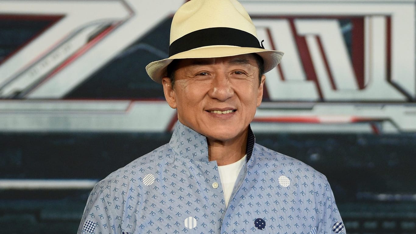 Jackie Chan zählt jetzt auch zum illustren Kreis der Oscar-Preisträger.