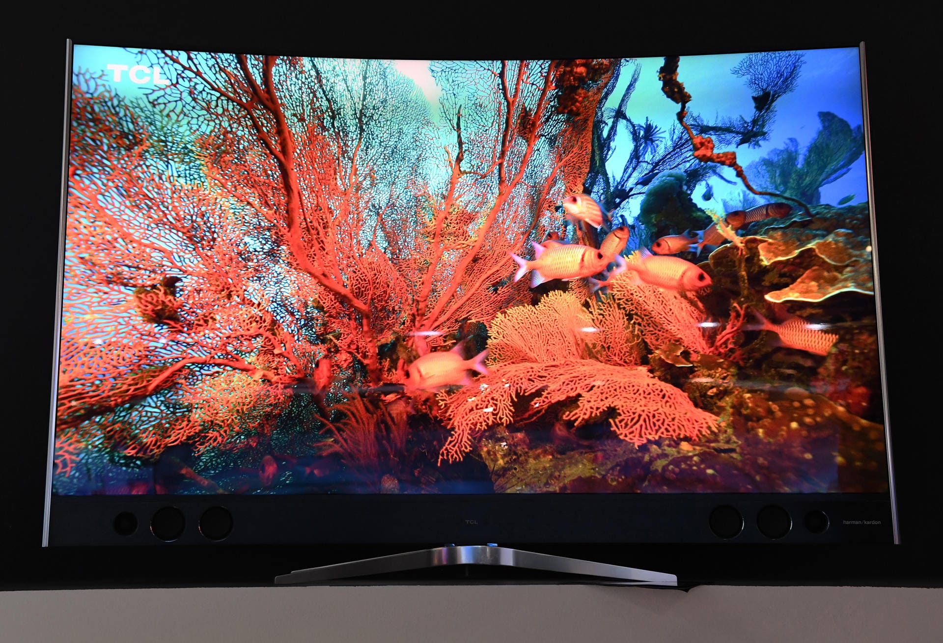 TCL präsentiert UHD-TV-Flaggschiff Xclusive X1