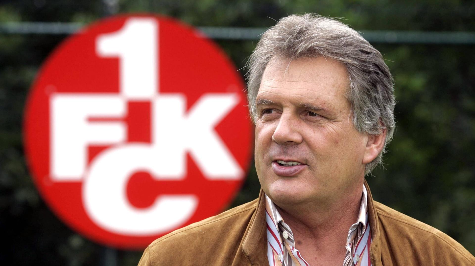 René C. Jäggi war vier Jahre lang Vorstandsvorsitzender beim 1.FC Kaiserslautern. René C. Jäggi war vier Jahre lang Vorstandsvorsitzender beim 1.FC Kaiserslautern.