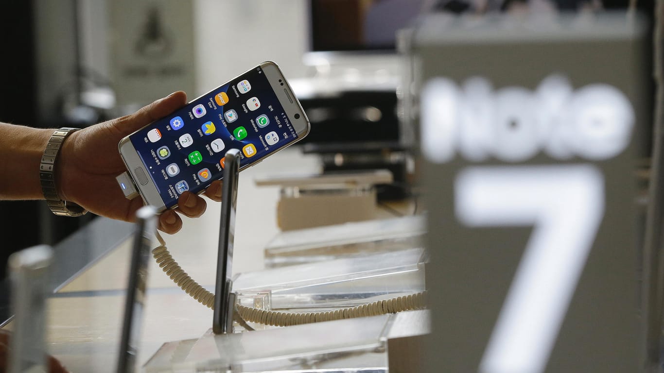 Das Galaxy Note 7 solle eigentlich ein Verkaufsschlager werden. Jetzt wurden die Geräte zurückgerufen und eine große Umtauschaktion gestartet