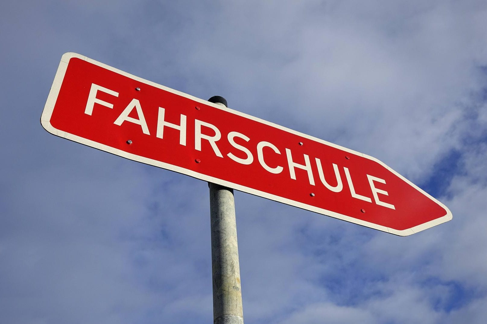 Der Führerschein wird noch eine Weile gebraucht.