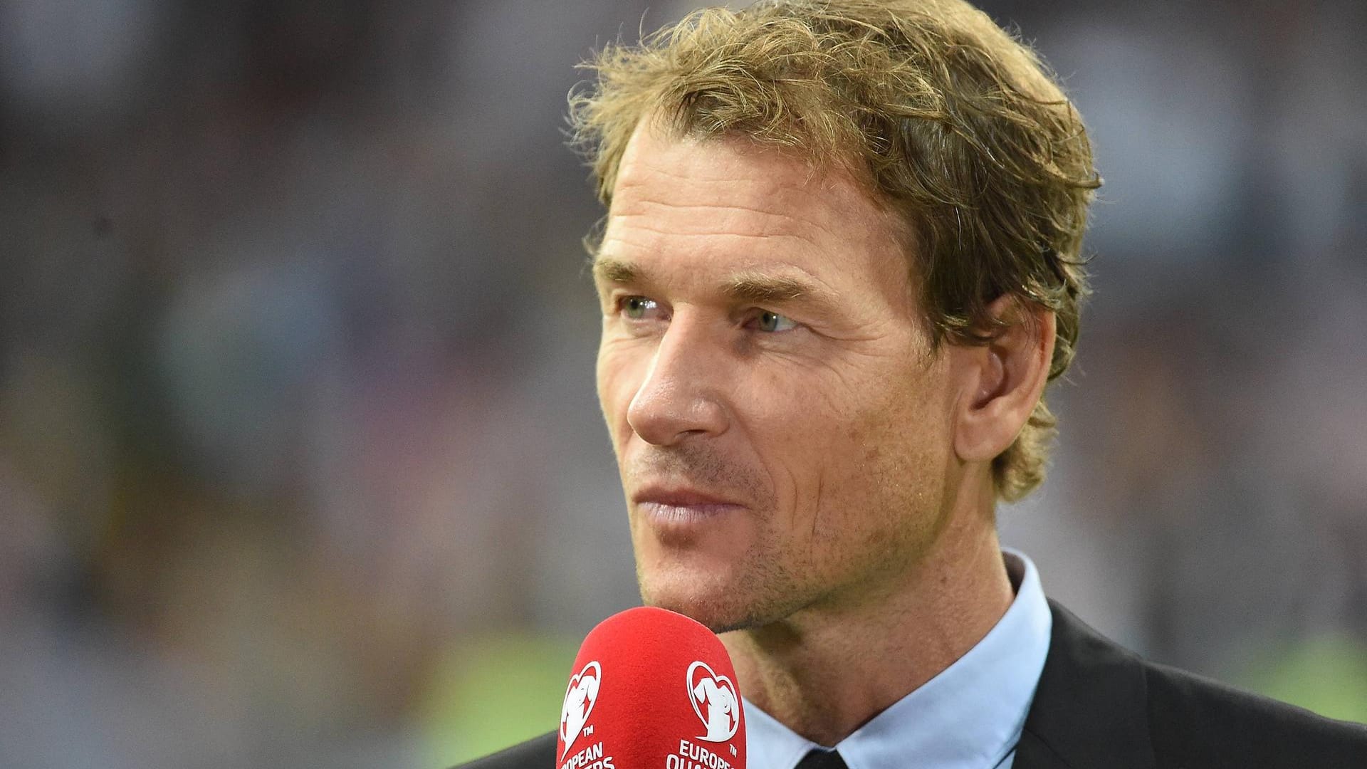 Jens Lehmann zeigt sich vor den TV-Kameras gewohnt meinungsstark.