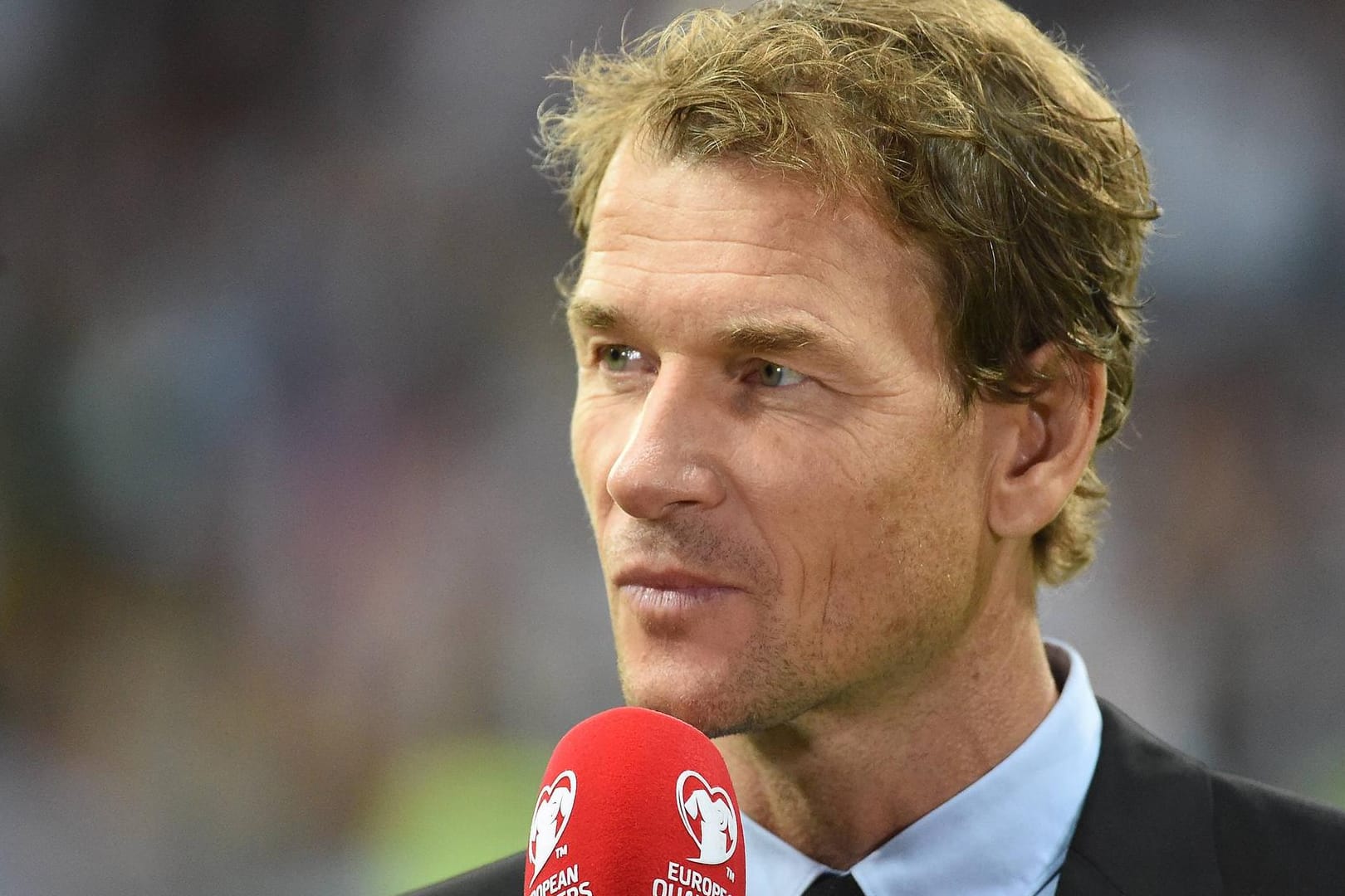 Jens Lehmann zeigt sich vor den TV-Kameras gewohnt meinungsstark.