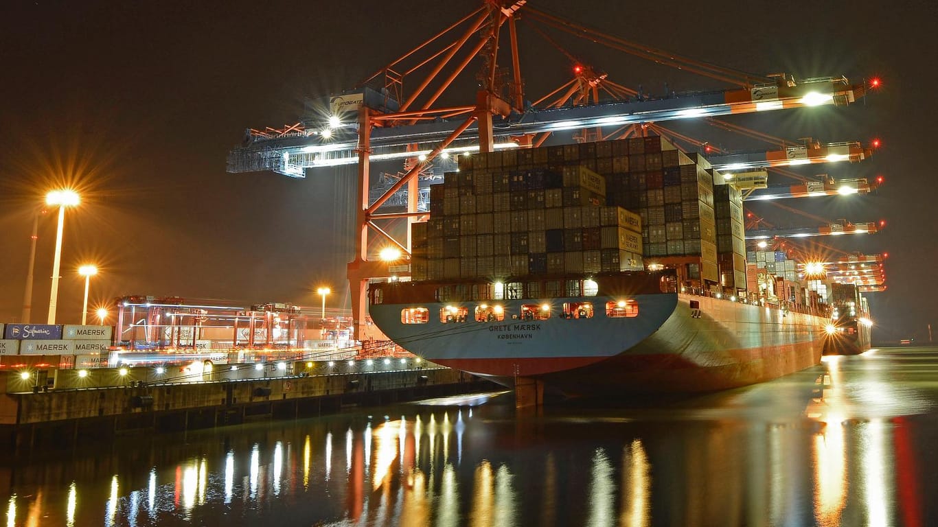 Vom Hamburger Hafen gehen deutsche Waren in die ganze Welt.