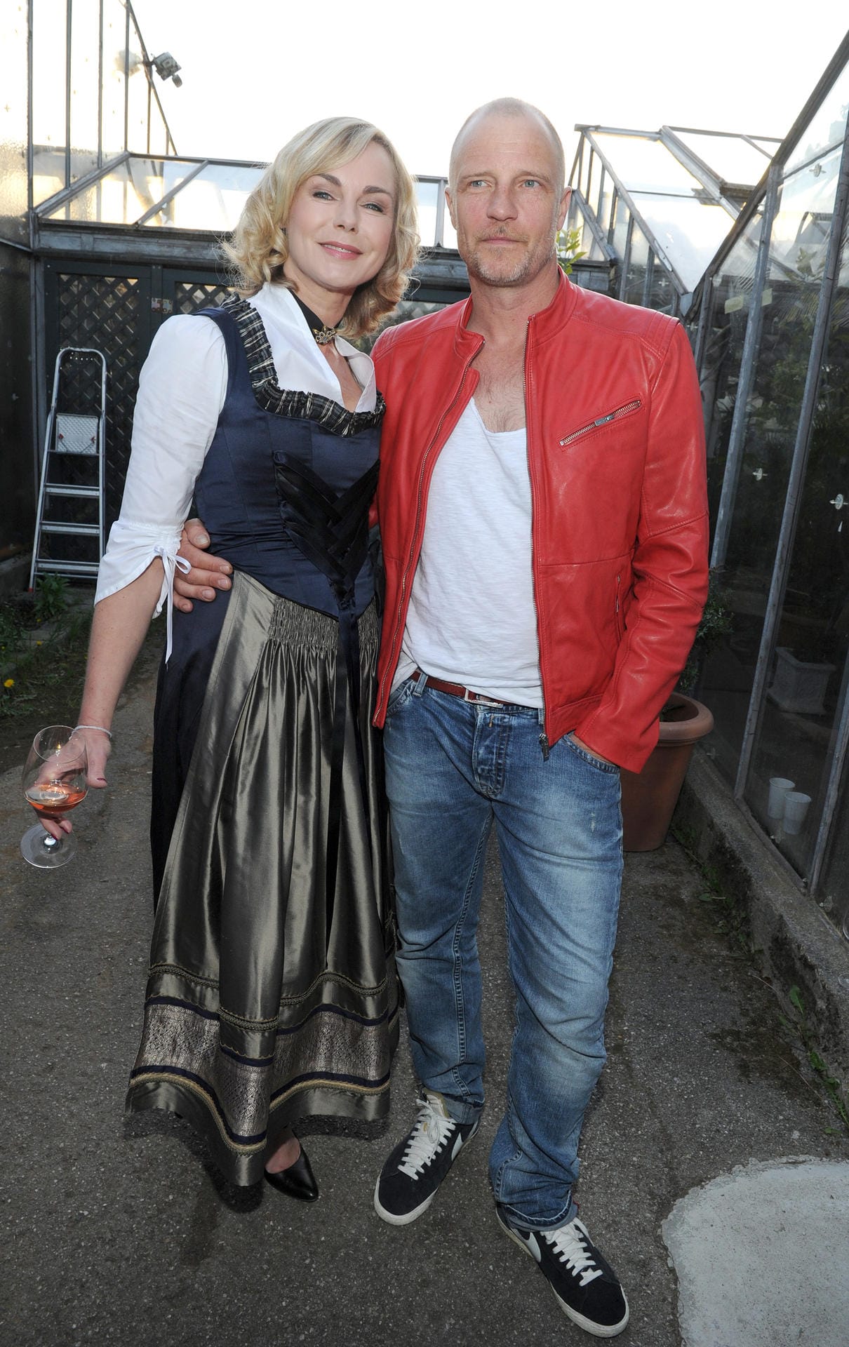 Die Schauspieler Saskia Valencia und Thorsten Nindel haben sich getrennt.