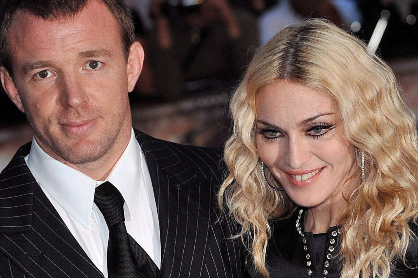 Madonna und Guy Ritchie haben ihren Streit um Sohn Rocco beigelegt.