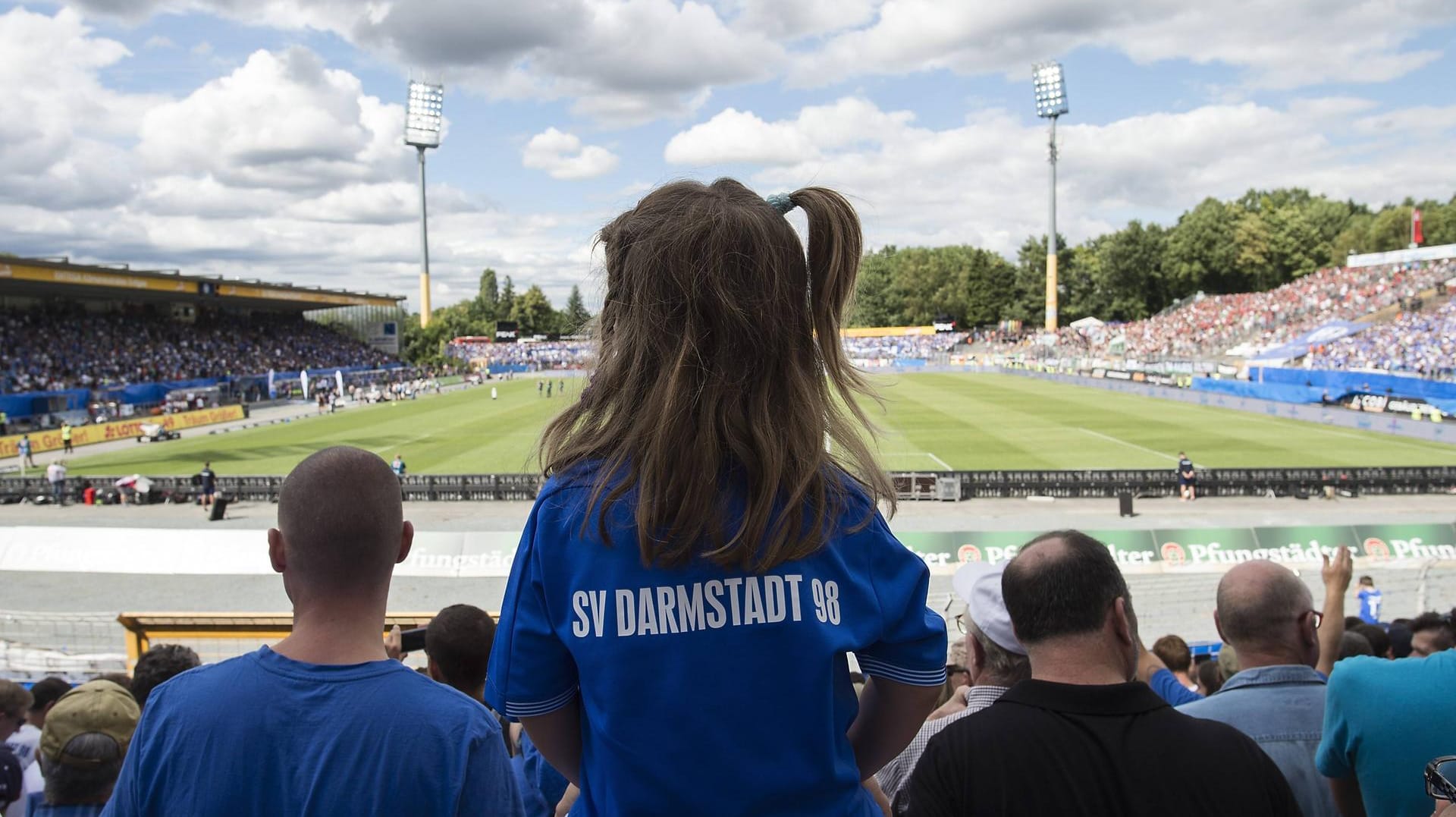 Mit Kindern im Stadion: Nicht Taktik und Ergebnis zählen, sondern das Dabeisein.