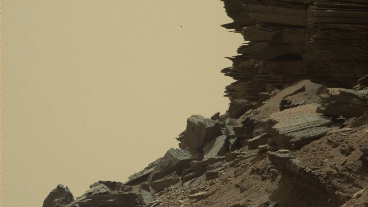 Vom Wind auf der Marsoberfläche geformt: Der Marsrover "Curiosity" hat Nasa-Wissenschaftler mit gestochen scharfen Farbbildern von Gesteinsformationen begeistert. Vom Wind auf der Marsoberfläche geformt: Der Marsrover "Curiosity" hat Nasa-Wissenschaftler mit gestochen scharfen Farbbildern von Gesteinsformationen begeistert.