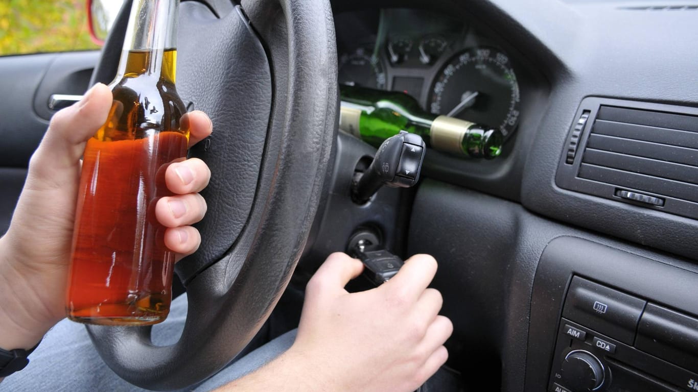 Betrunken Auto fahren soll technisch verhindert werden.