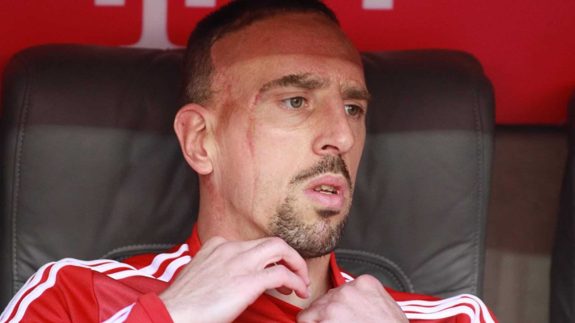 Franck Ribéry steht zum Auftakt der Königsklasse nur auf der Bank. Franck Ribéry steht zum Auftakt der Königsklasse nur auf der Bank.