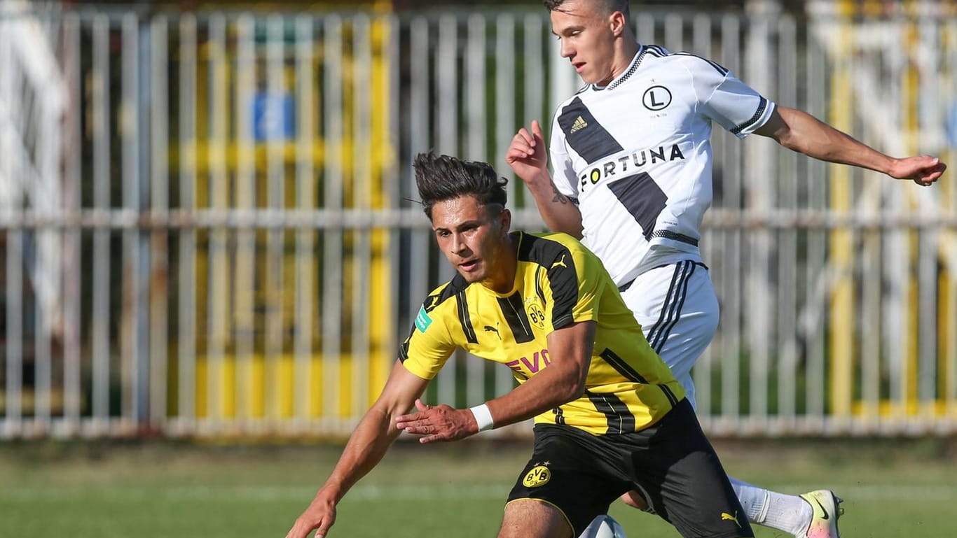 Dario Scuderi von Borussia Dortmund hat sich in der UEFA Youth League schwer verletzt.