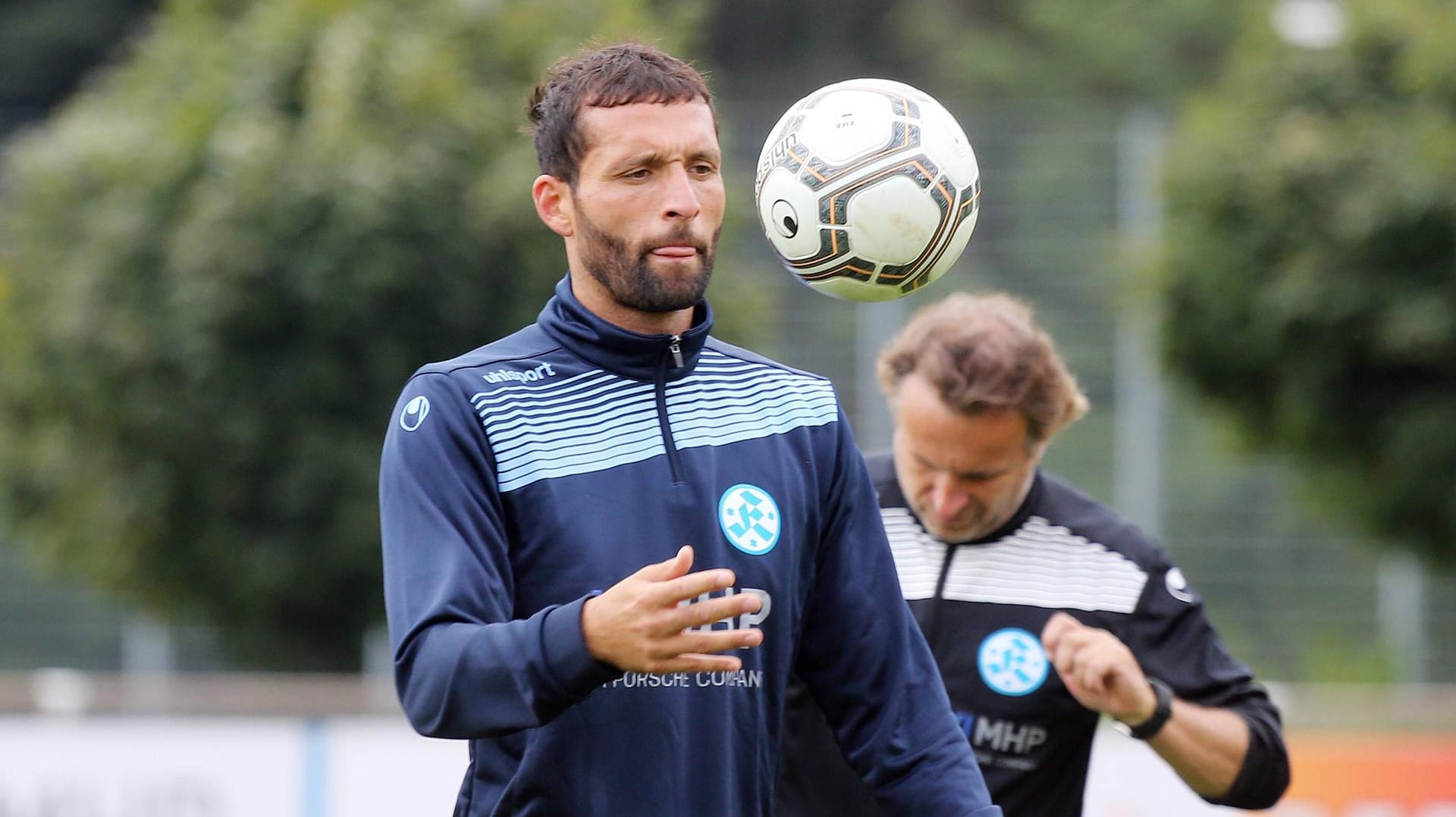 Kevin Kuranyi hält sich bei Regionalligist Stuttgarter Kickers fit.