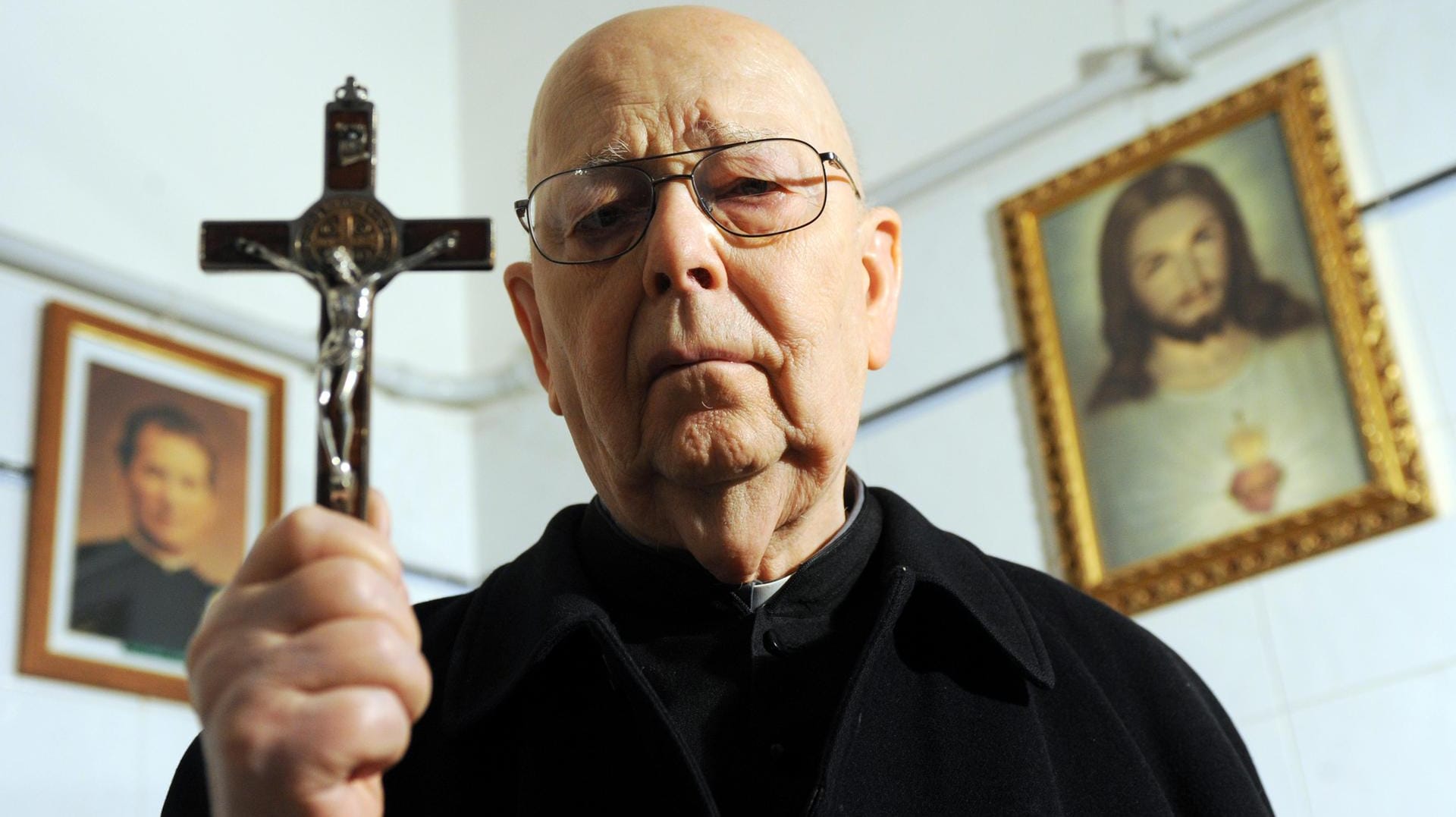 Pater Gabriele Amorth galt als berühmtester Teufelsaustreiber der katholischen Kirche. Pater Gabriele Amorth galt als berühmtester Teufelsaustreiber der katholischen Kirche.