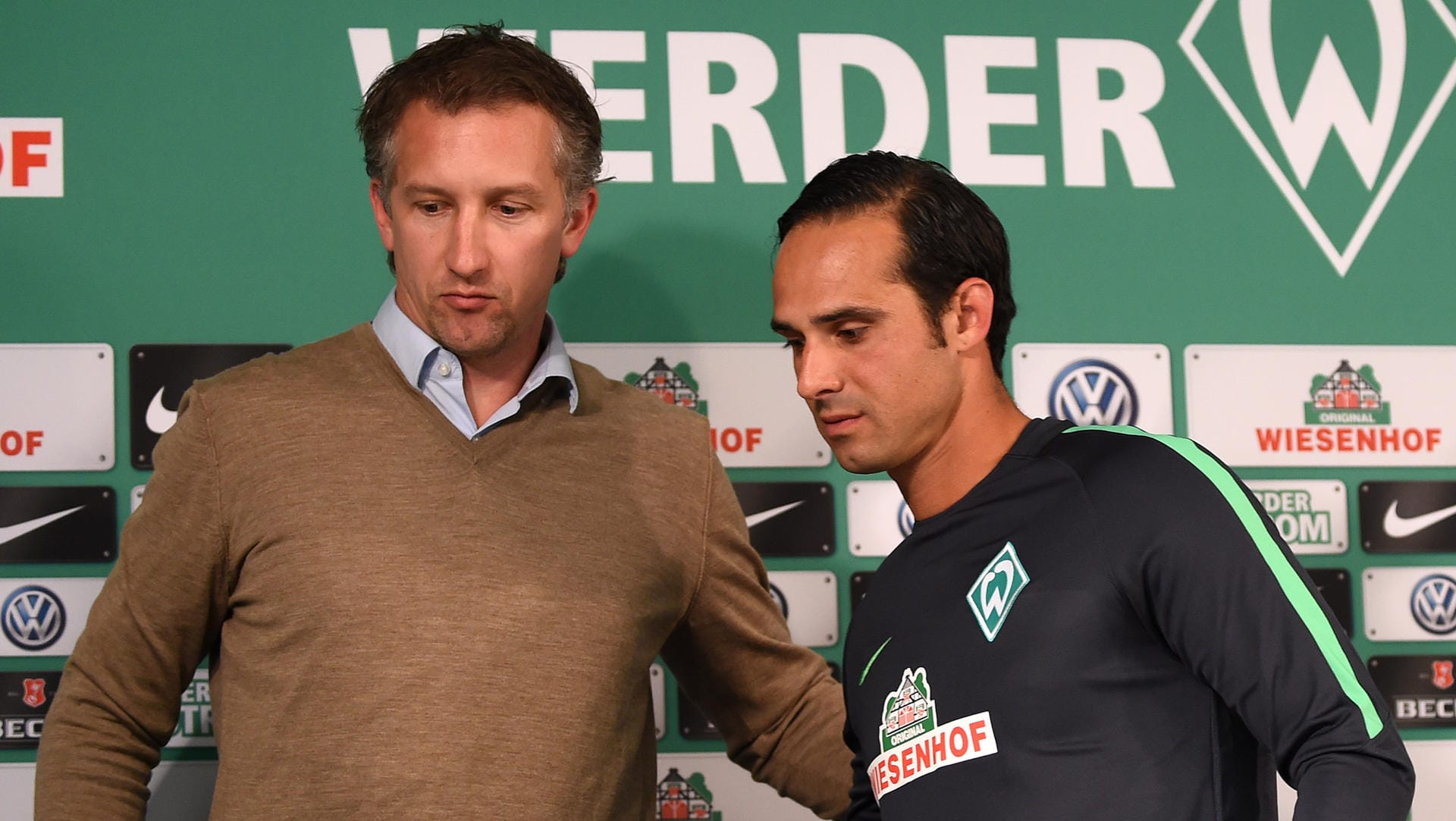 Frank Baumann (li.), Werder Bremens Geschäftsführer Sport, und Interims-Coach Alexander Nouri. Frank Baumann (li.), Werder Bremens Geschäftsführer Sport, und Interims-Coach Alexander Nouri.