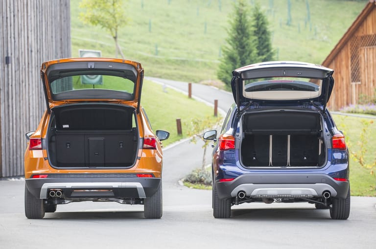 Der Kofferraum im Seat (links) fasst 485 bis 1579 Liter, beim BMW sind es 505 bis 1505 Liter.