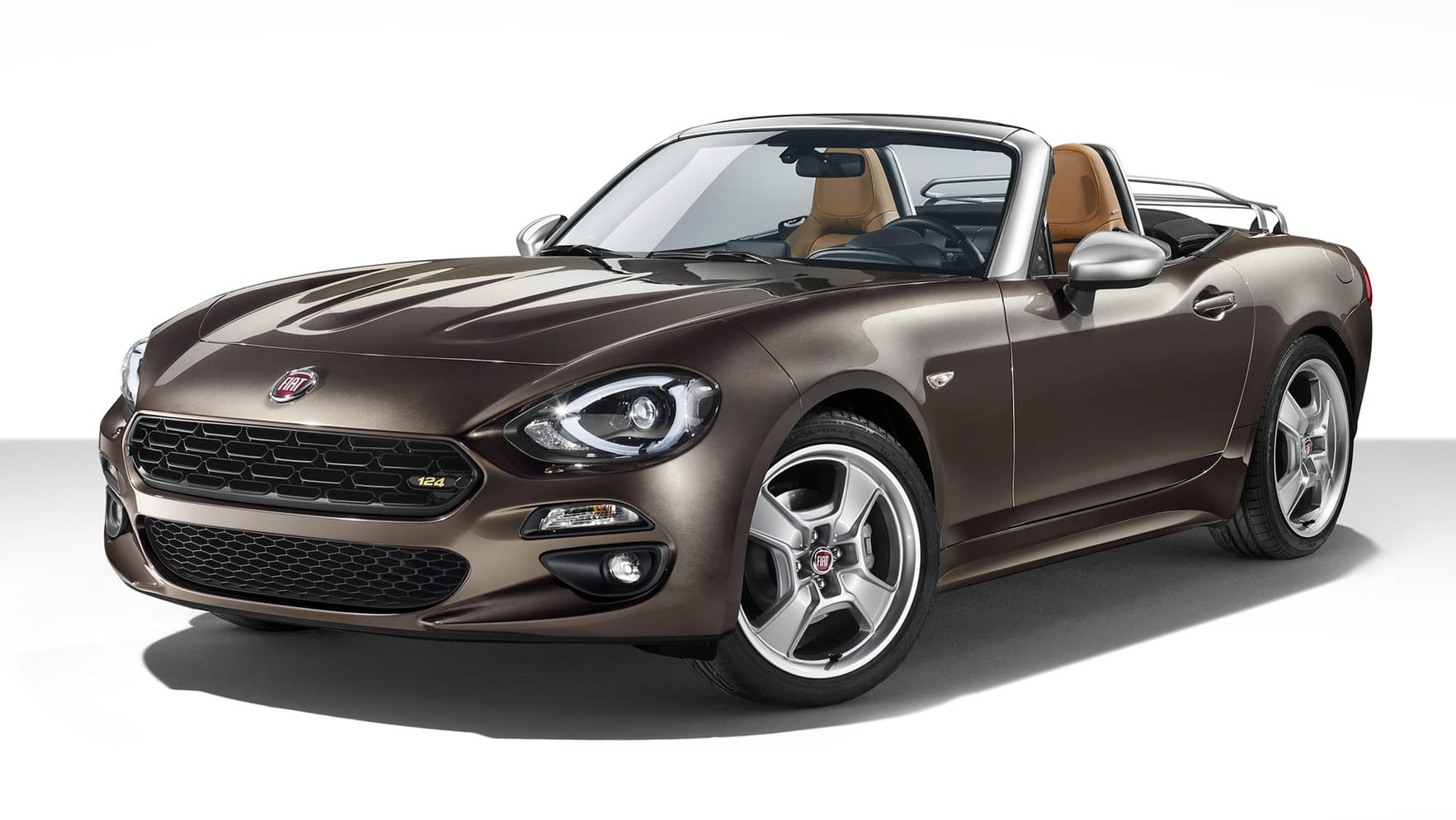 Besondere Farbe, Retro-Felgen und Kofferbrücke: Der Fiat 124 Spider America.