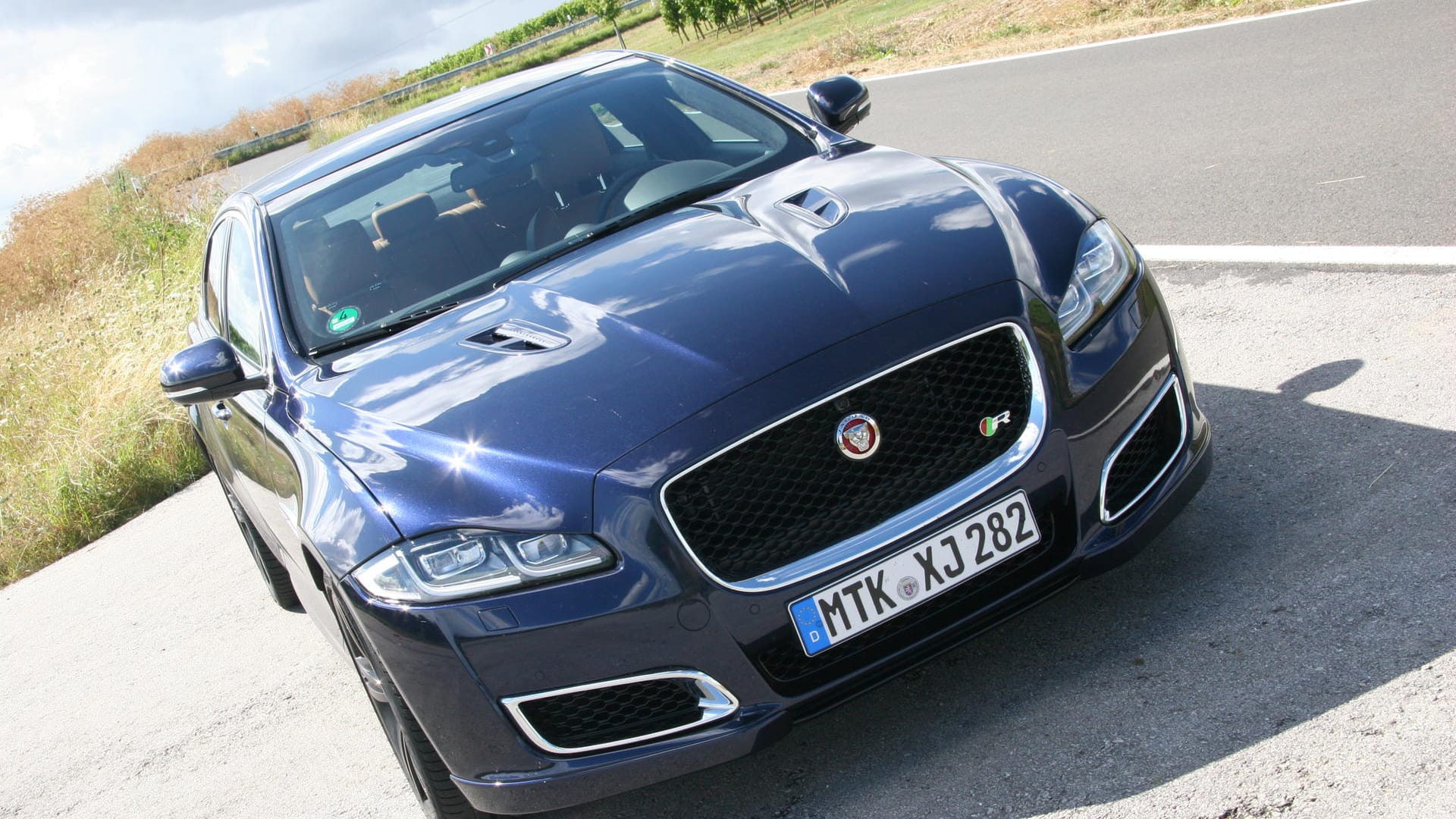 Jaguar XJR