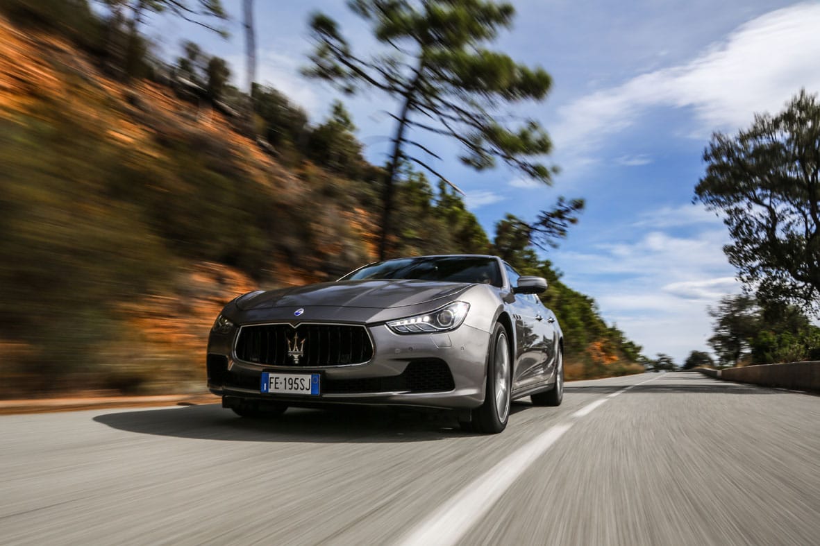 Der Maserati Ghibli ist unters Messer gekommen. Nach drei Jahren auf dem Markt erfolgt das erste, sehr dezente Facelift.