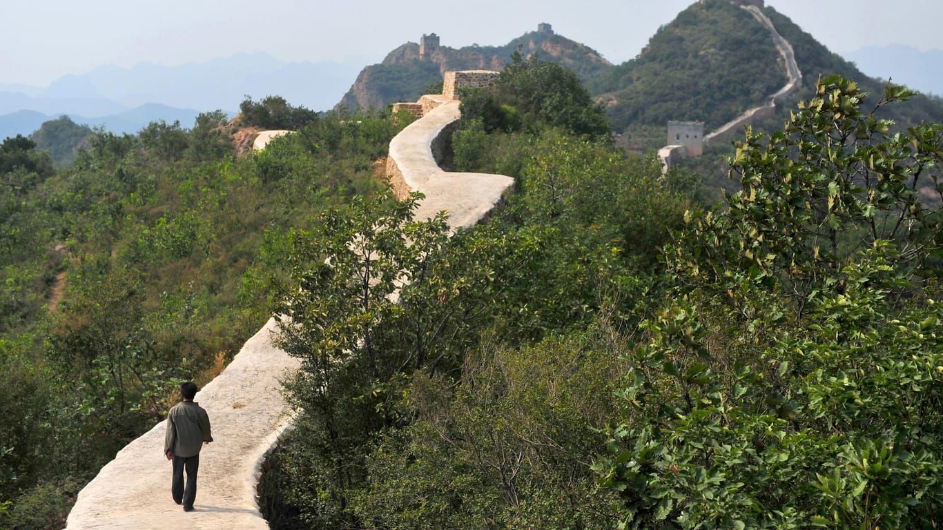 "Erhöhter Fahrradweg": Die Renovierungsarbeiten an einem Teil der Chinesischen Mauer sind nicht originalgetreu.