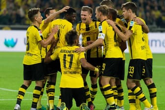 In Jubelstimmung: Die Spieler von Borussia Dortmund freuen sich über den nächsten Sieg in der Fußball-Bundesliga.