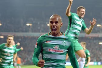 Gefühlsausbruch: Theodor Gebre Selassie freut sich über seinen Treffer, der Werder Bremen den ersten Saisonsieg bescherte.